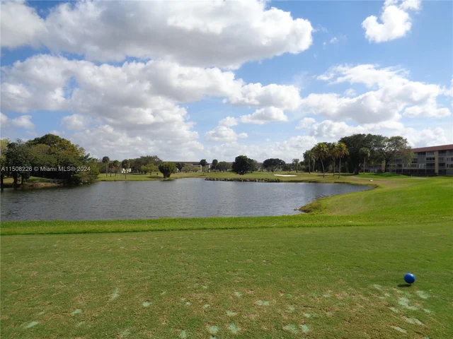 13450 SW 3rd St # 113D, Pembroke Pines FL 33027