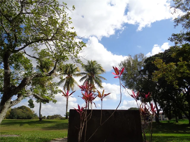 13450 SW 3rd St # 113D, Pembroke Pines FL 33027