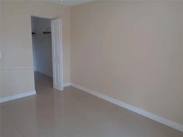 13450 SW 3rd St # 113D, Pembroke Pines FL 33027