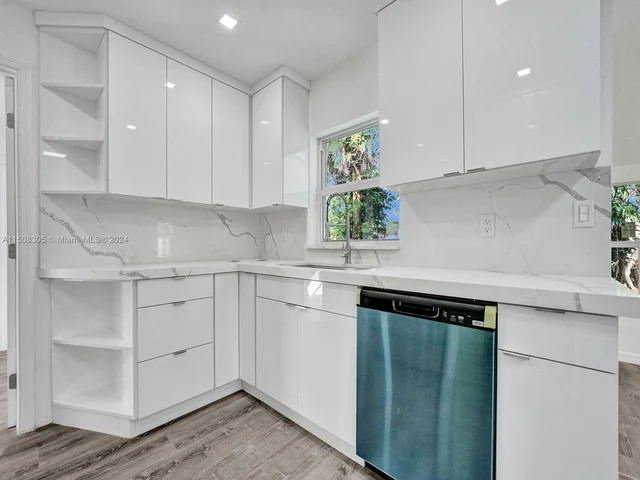 3831 NW 4th Ct, Lauderhill FL 33311