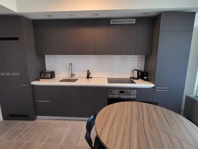 227 NE 2nd Street # 2907, Miami FL 33132