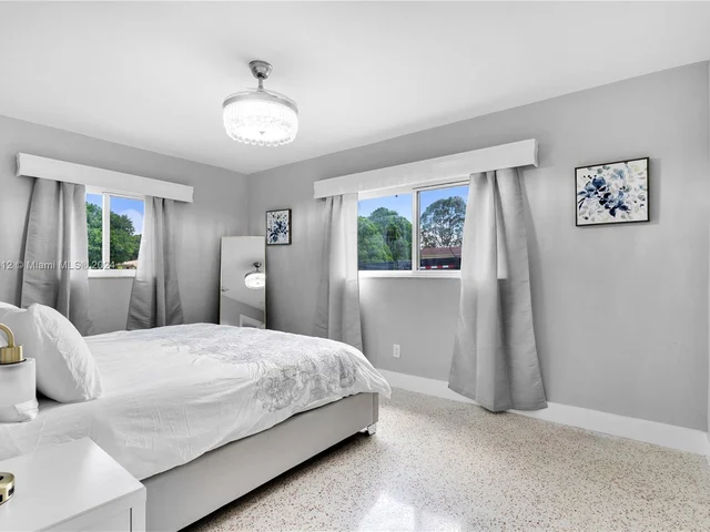 75 NW 144th St, Miami FL 33168