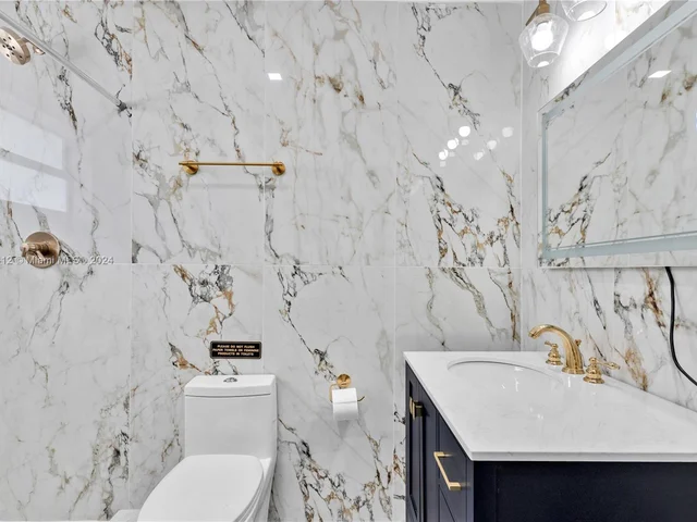 75 NW 144th St, Miami FL 33168