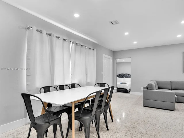 75 NW 144th St, Miami FL 33168