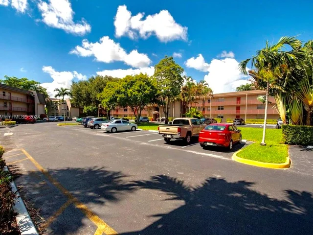 9330 Lime Bay Blvd # 108, Tamarac FL 33321