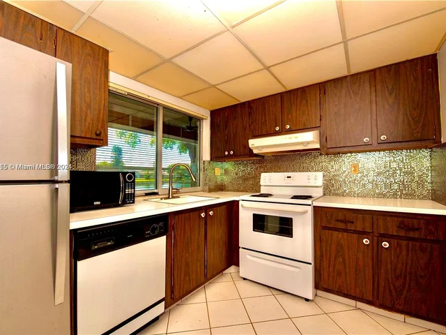 9330 Lime Bay Blvd # 108, Tamarac FL 33321