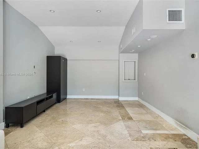 650 Lake Rd, Miami FL 33137