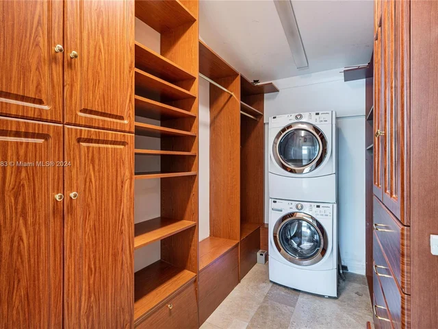 650 Lake Rd, Miami FL 33137