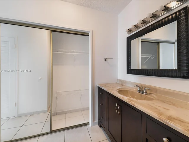 3725 S Ocean Dr # 706, Hollywood FL 33019