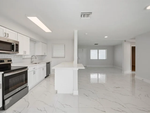 3415 Windsor Ave, West Palm Beach FL 33407