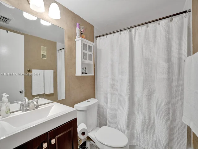 6755 W Broward Blvd # 209, Plantation FL 33317