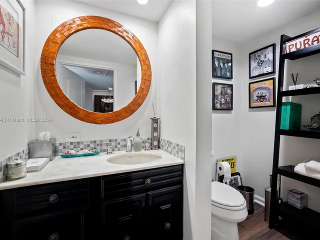 333 Sunset Dr # 104, Fort Lauderdale FL 33301