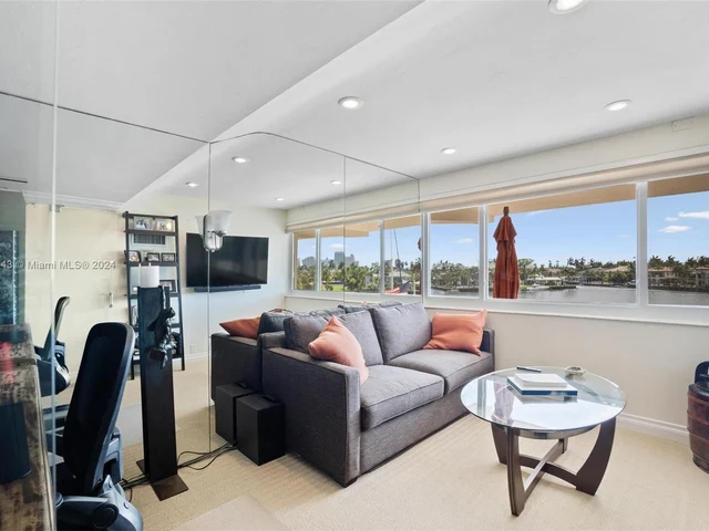 333 Sunset Dr # 104, Fort Lauderdale FL 33301