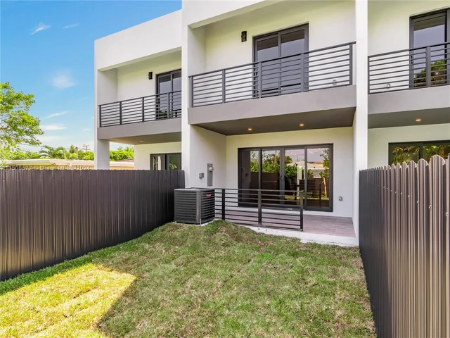 1118 NE 10th Ave # 1118, Fort Lauderdale FL 33304