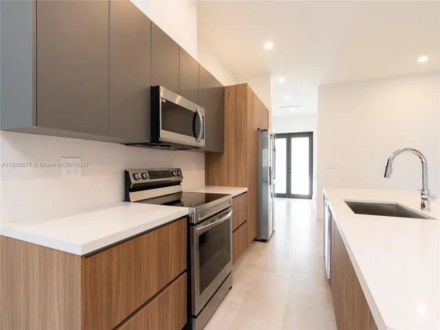 1118 NE 10th Ave # 1118, Fort Lauderdale FL 33304