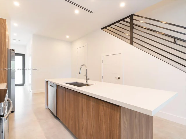 1118 NE 10th Ave # 1118, Fort Lauderdale FL 33304