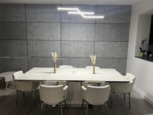 3330 NE 190th St # 912, Aventura FL 33180