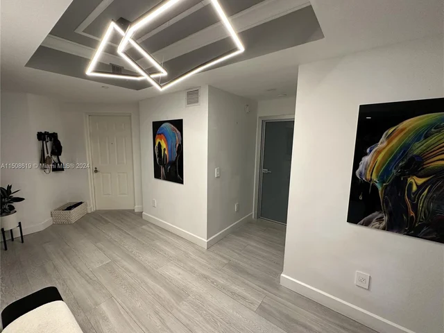 3330 NE 190th St # 912, Aventura FL 33180