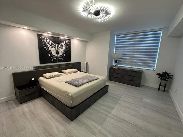 3330 NE 190th St # 912, Aventura FL 33180