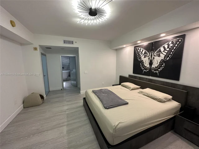 3330 NE 190th St # 912, Aventura FL 33180