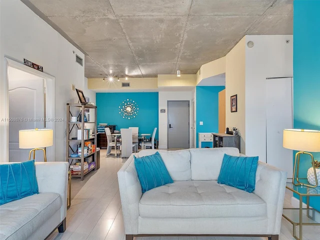 2275 Biscayne Blvd # 701, Miami FL 33137