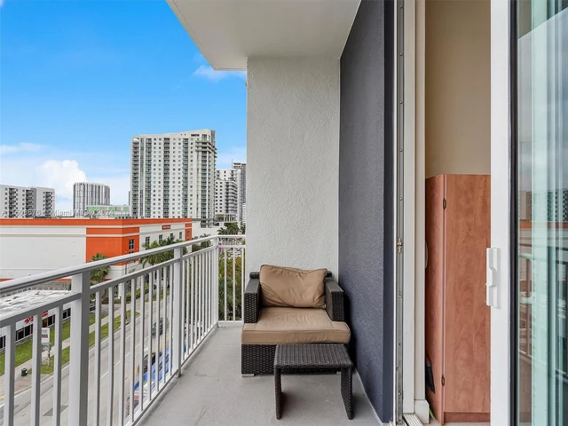 2275 Biscayne Blvd # 701, Miami FL 33137