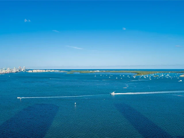 218 SE 14th St # 1904, Miami FL 33131