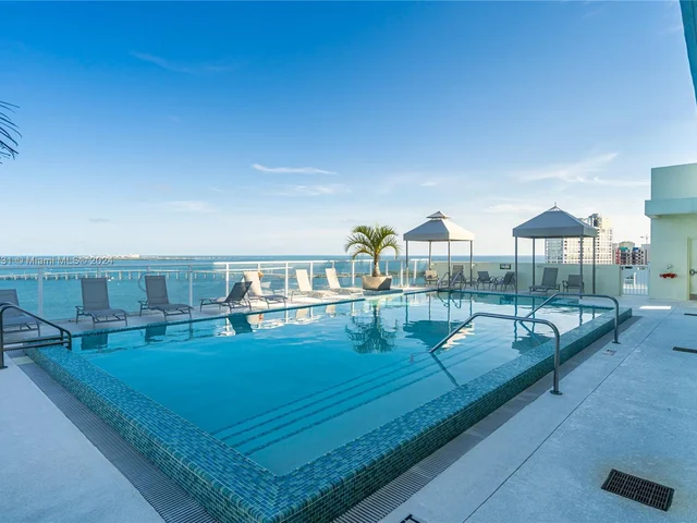 218 SE 14th St # 1904, Miami FL 33131