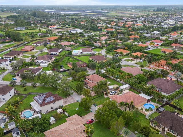 12981 SW 221st St, Miami FL 33170