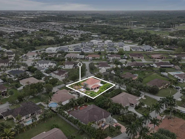 12981 SW 221st St, Miami FL 33170