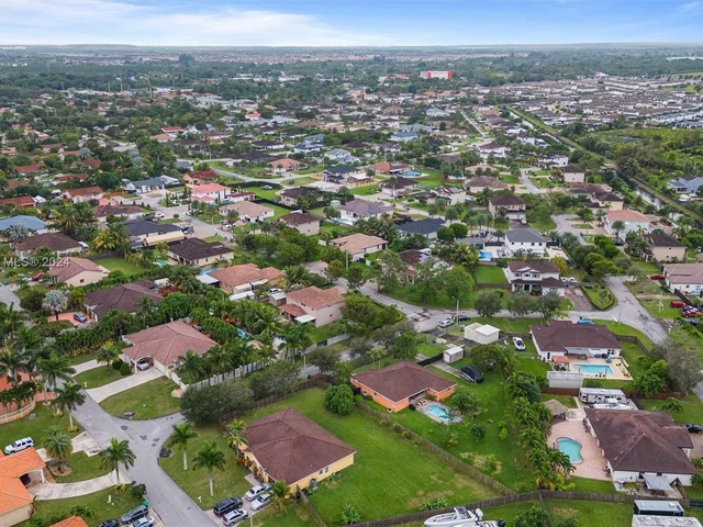 12981 SW 221st St, Miami FL 33170