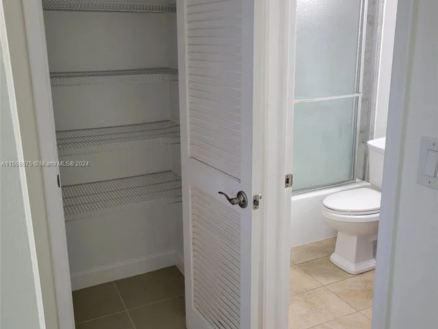 8901 S Hollybrook Blvd # 202, Pembroke Pines FL 33025