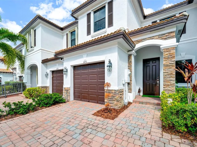 11251 NW 88th Ter # 11251, Doral FL 33178