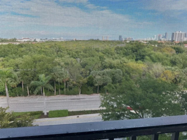 3375 N Country Club Dr # 609, Aventura FL 33180