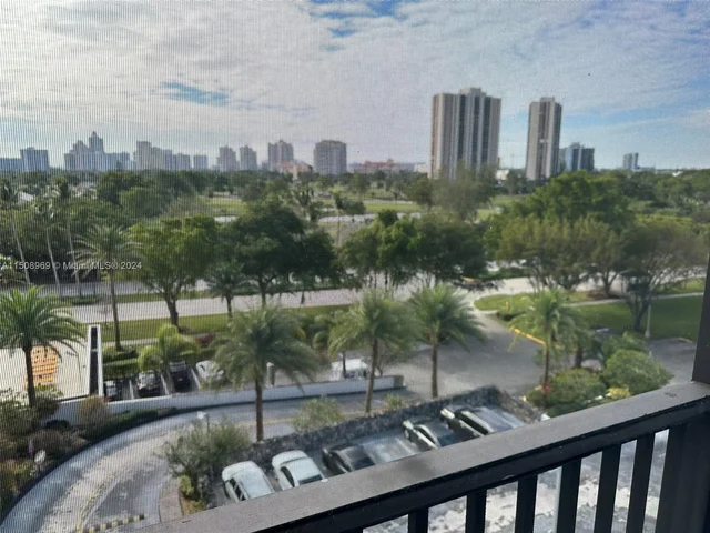 3375 N Country Club Dr # 609, Aventura FL 33180