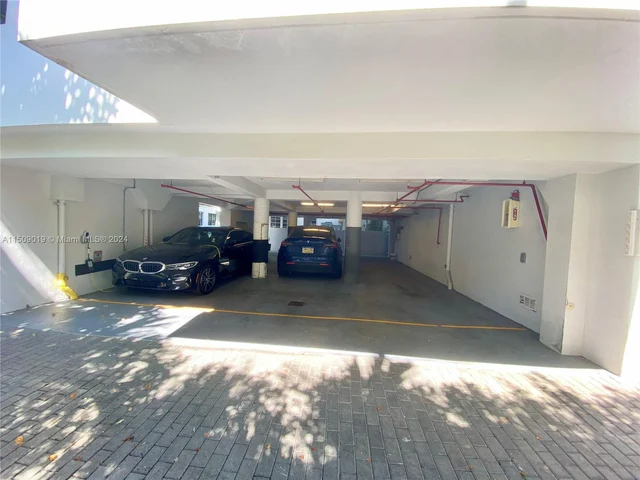 1600 Michigan Ave # 8, Miami Beach FL 33139