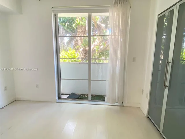 1600 Michigan Ave # 8, Miami Beach FL 33139