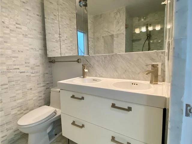 1600 Michigan Ave # 8, Miami Beach FL 33139