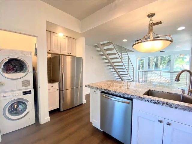 1600 Michigan Ave # 8, Miami Beach FL 33139