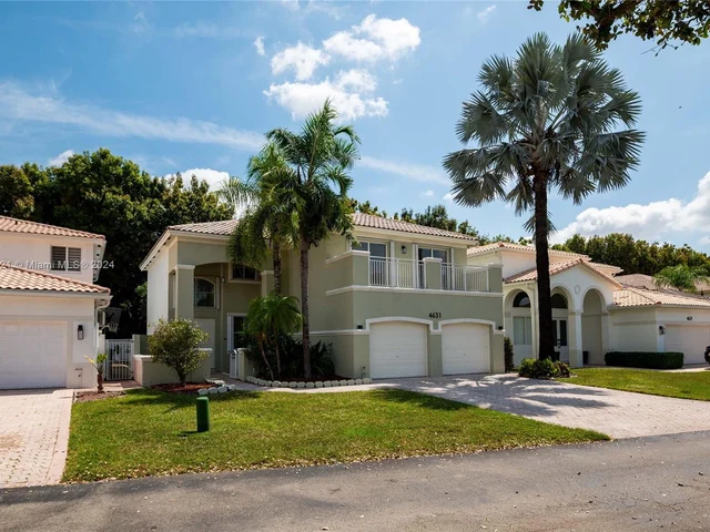 4631 NW 94th Ct, Doral FL 33178