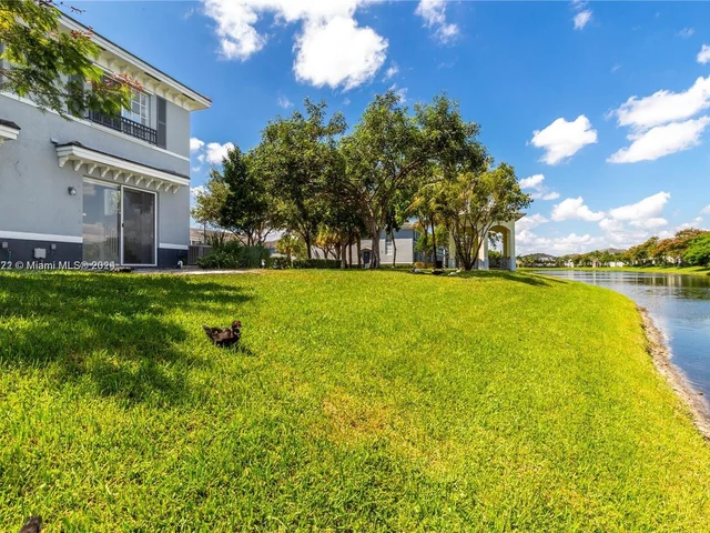 3443 NW 13th St, Lauderhill FL 33311