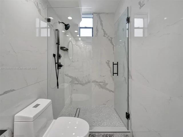 2500 Parkview Dr # 1112, Hallandale Beach FL 33009