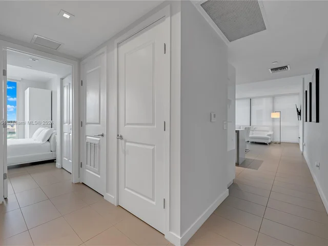 1600 NE 1st Ave # 2916, Miami FL 33132