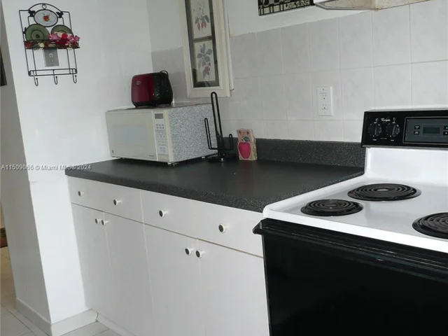 200 177th Dr # 315, Sunny Isles Beach FL 33160