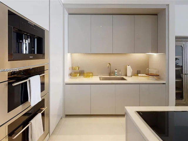 18975 Collins Ave # 4003, Sunny Isles Beach FL 33160