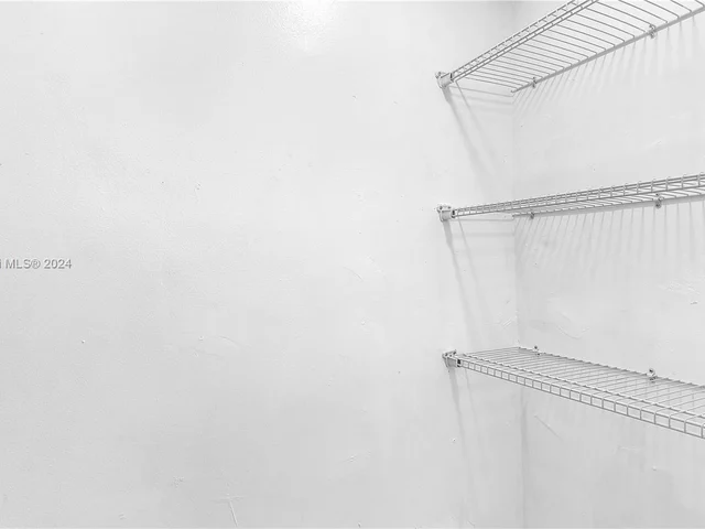 2 Meacham Ln, Tamarac FL 33319