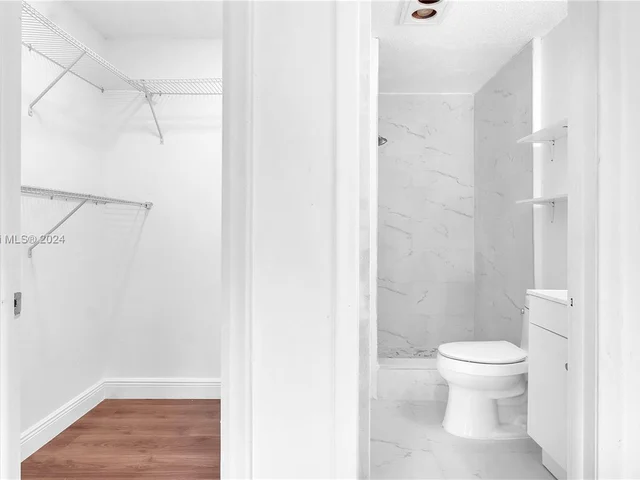 2 Meacham Ln, Tamarac FL 33319