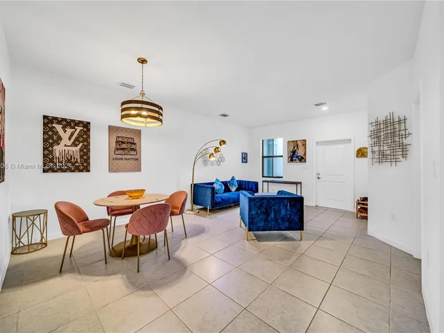 437 NW 204th St, Miami Gardens FL 33169