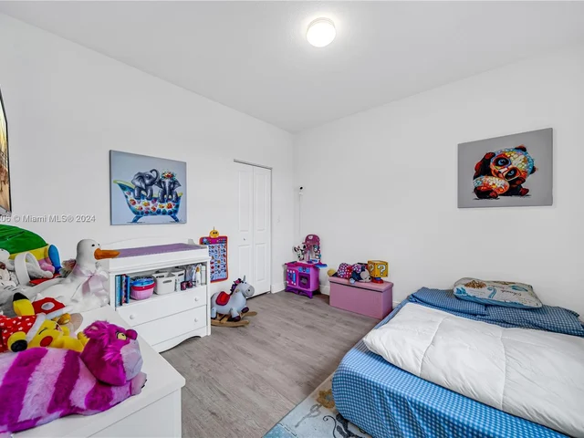 437 NW 204th St, Miami Gardens FL 33169