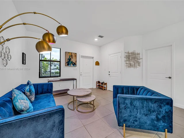 437 NW 204th St, Miami Gardens FL 33169